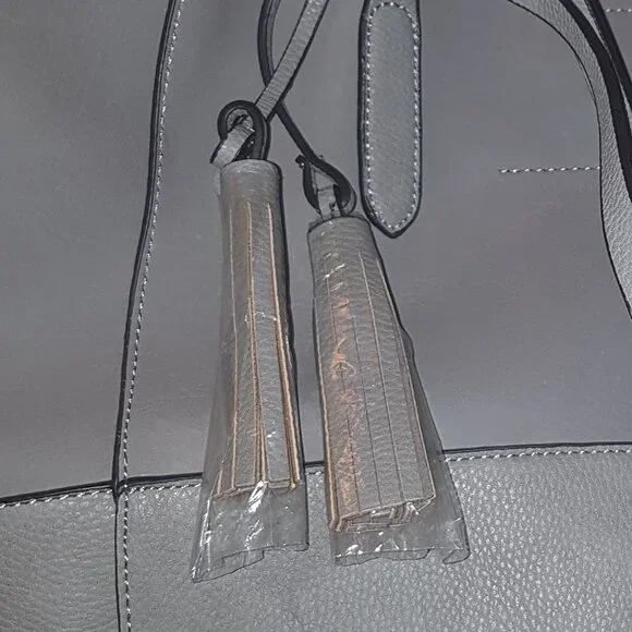 Tote - Picture 5 of 6